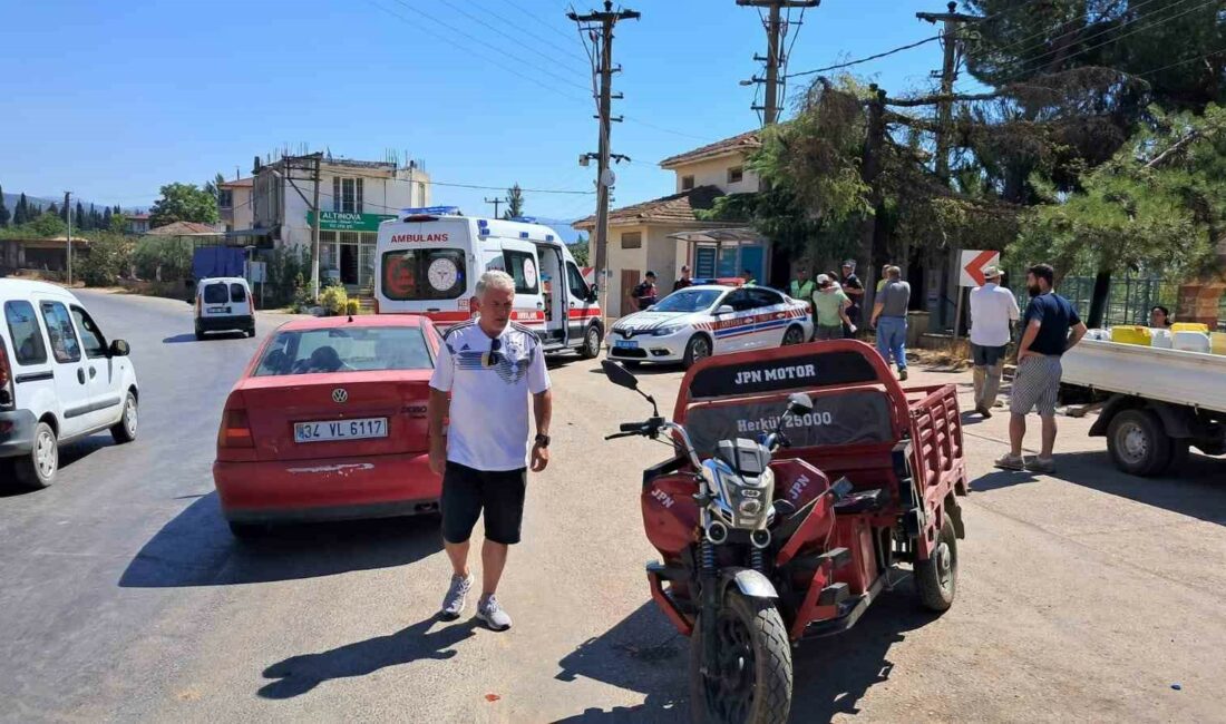 BURSA'NIN İZNİK İLÇESİNDE ELEKTRİKLİ MOTOSİKLET İLE TARLADAN DÖNEN AİLE OTOMOBİL