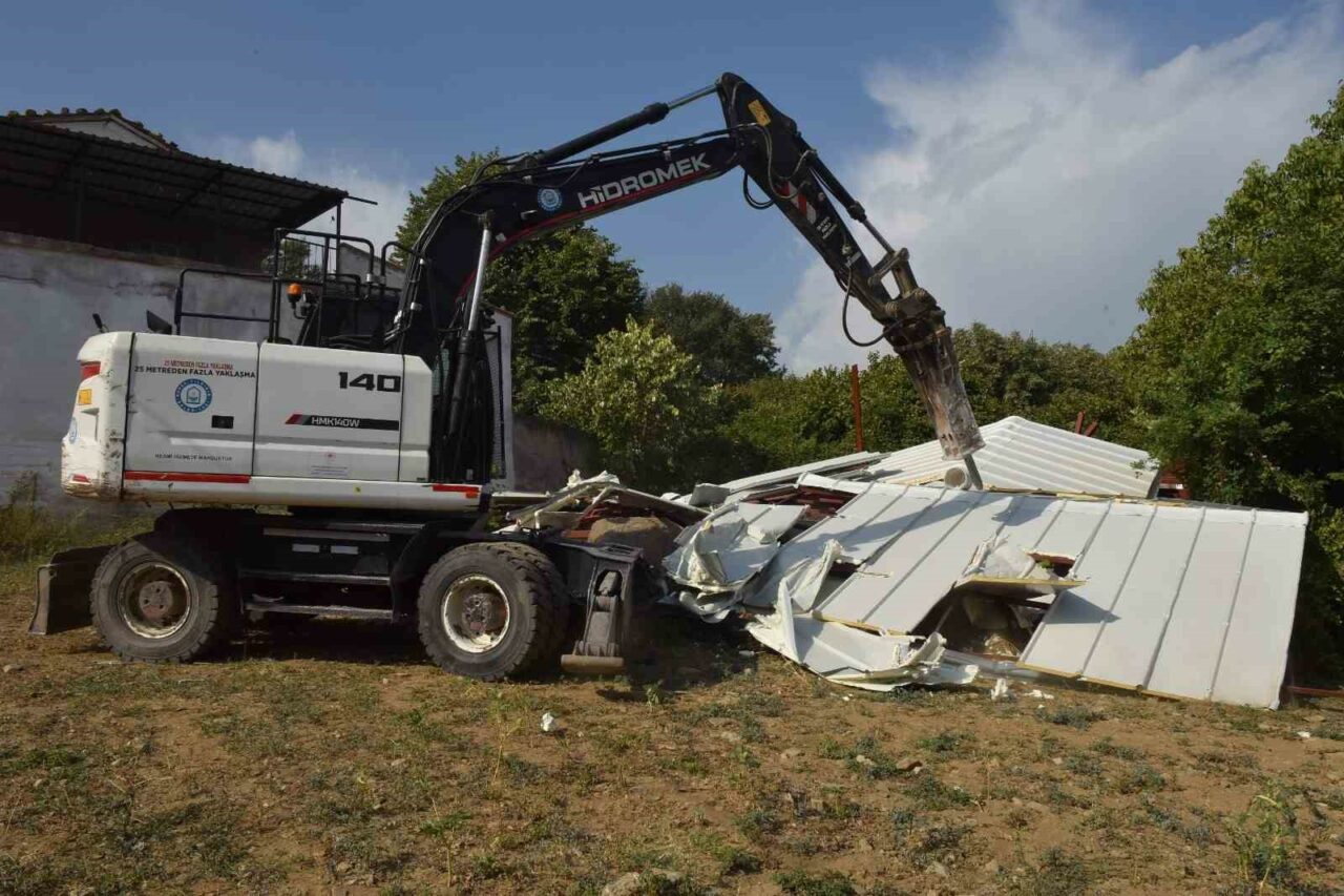 KAÇAK VE PLANSIZ YAPILAŞMAYLA MÜCADELE EDEN YILDIRIM BELEDİYESİ,5 AYDA 59