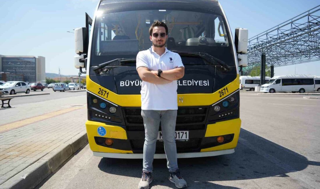 Yüksek lisans diplomalı şoför, gördüğü dersleri meslek hayatında uyguluyor BURSA'DA ÜNİVERSİTEDE YÜKSEK LİSANS YAPAN TAHA GÜLER, DEDE VE BABASINDAN