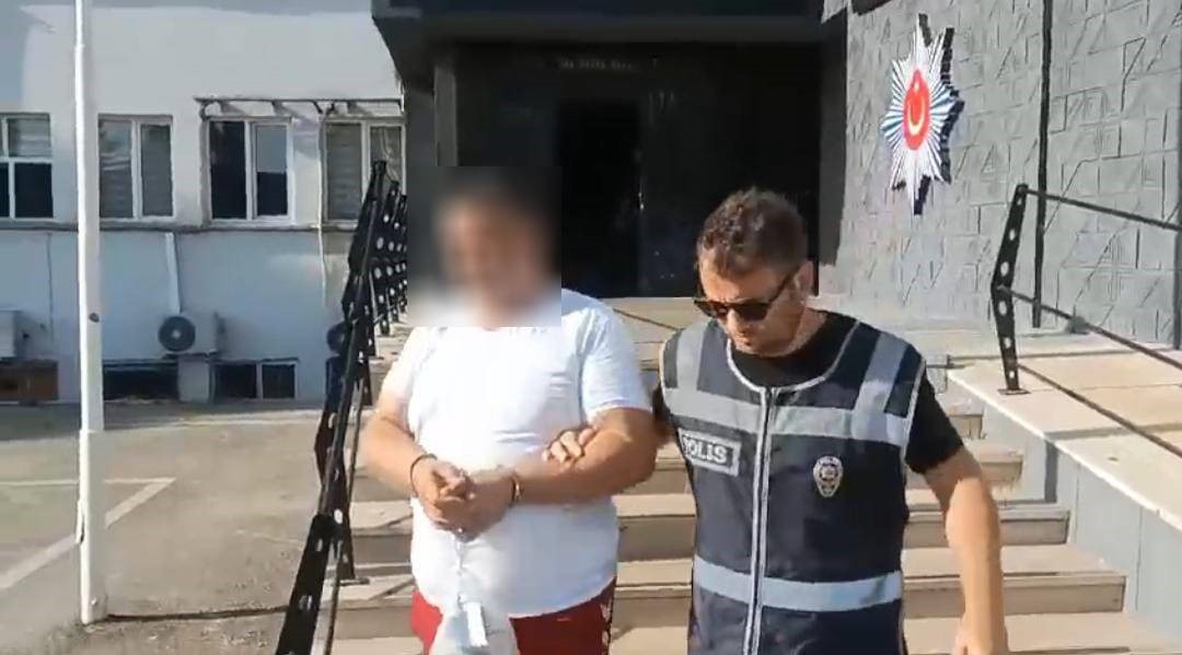 KESİNLEŞMİŞ HAPİS CEZASI BULUNUP, 10 YILDIR ARANAN ŞÜPHELİ BURSA’DA YAKALANDI.