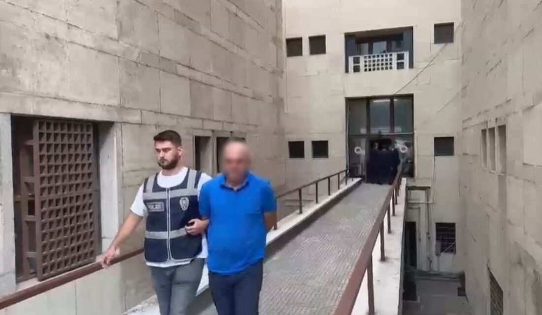 11 ayrı suçtan 44 yıl kesinleşmiş hapis cezası bulunan şüpheliyi kiralık araç ele verdi 11 AYRI SUÇTAN 44 YIL KESİNLEŞMİŞ HAPİS CEZASI BULUNAN ŞÜPHELİYİ