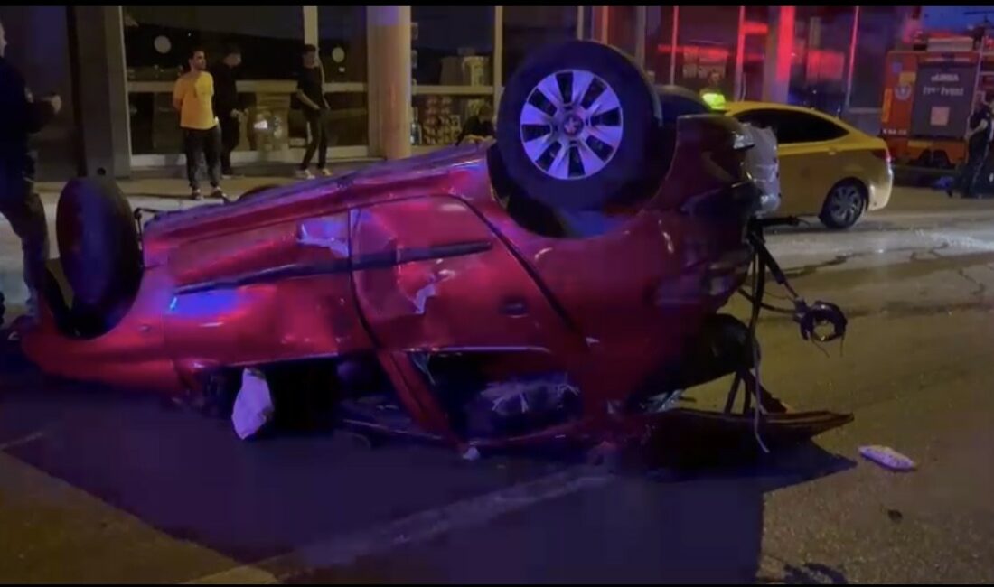 17 yaşındaki sürücü önce yayaya sonra cipe çarpıp takla attı: 4 yaralı BURSA'DA 17 YAŞINDAKİ SÜRÜCÜNÜN KONTROLDEN ÇIKAN ARAÇ ÖNCE YAYAYA SONRA