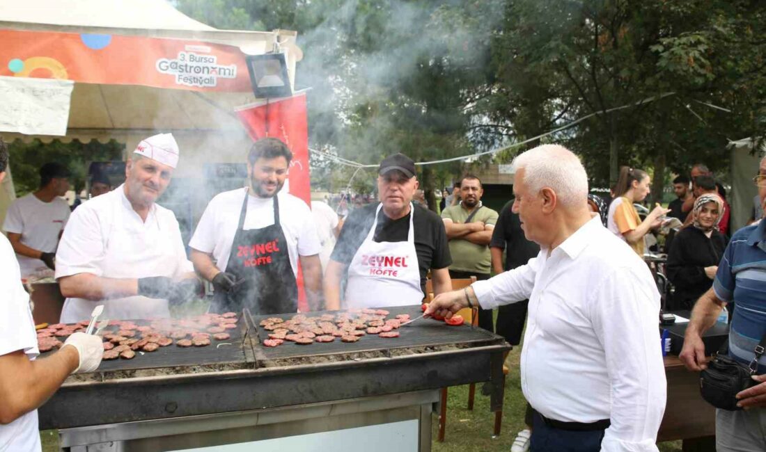 3. Bursa Uluslararası Gastronomi Festivali’ne muhteşem final BURSA'NIN TESCİLLİ LEZZETLERİNİ DÜNYAYA DUYURMAK AMACIYLA 'DAMAĞIMDAKİ BURSA' TEMASIYLA BU