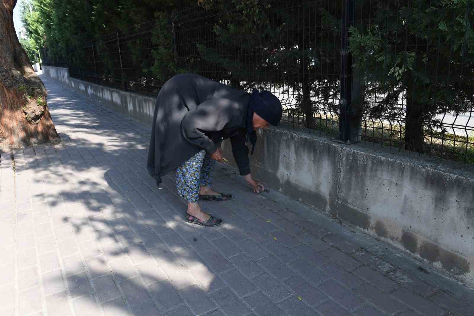 OSMANGAZİ BELEDİYESİ TARAFINDAN HAYATA GEÇİRİLEN ‘MAHALLEMİZİ BİRLİKTE TEMİZLİYORUZ’ PROJESİNE DESTEK