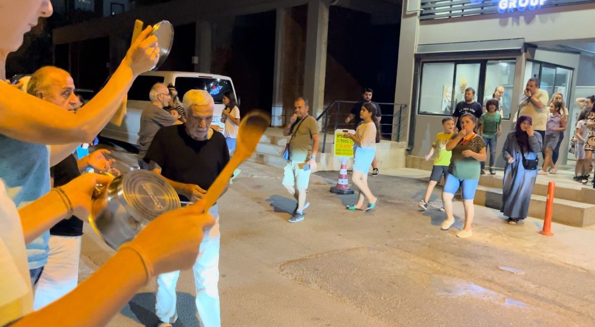 BURSA'DA 12 KATLI 9 BLOKTAN OLUŞAN BİR SİTEDE YAŞANAN ASANSÖR