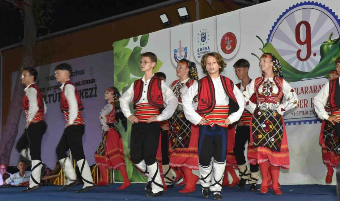Altın Biber Festivali’nde folklör şöleni BURSA'NIN YENİŞEHİR İLÇESİNDE GERÇEKLEŞTİRİLEN 9. ULUSLARARASI ALTIN BİBER FESTİVALİ VE
