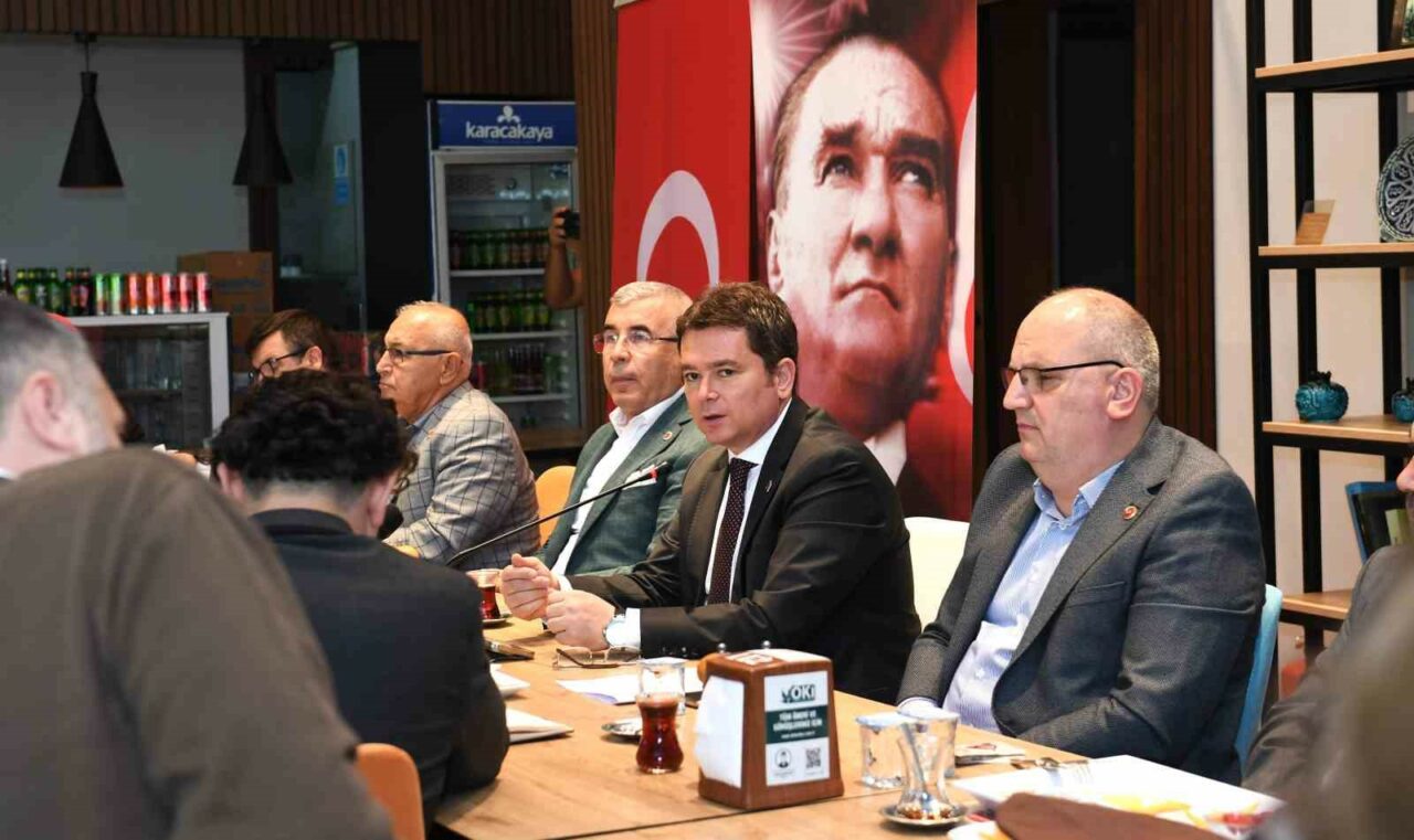 OSMANGAZİ BELEDİYE BAŞKANI ERKAN AYDIN, İLÇEDEKİ 136 MAHALLEDE GÖREV YAPAN