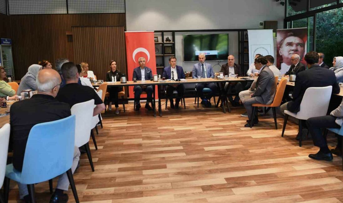 OSMANGAZİ BELEDİYE BAŞKANI ERKAN AYDIN, İLÇEDE GÖREV YAPAN MUHTARLA BİR