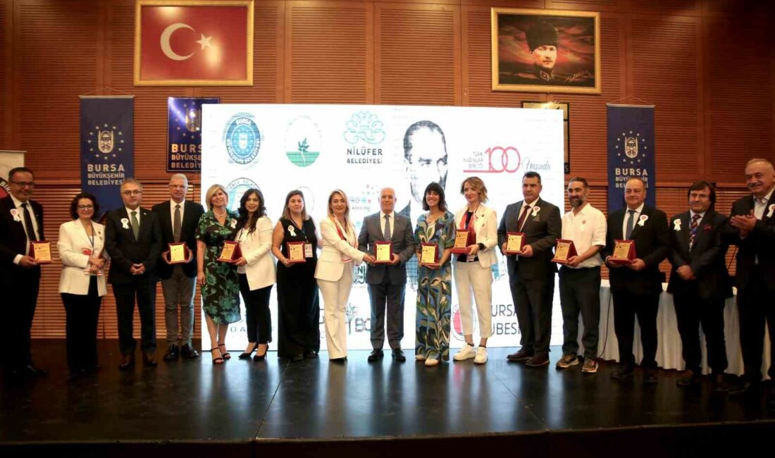 BURSA BÜYÜKŞEHİR BELEDİYE BAŞKANI MUSTAFA BOZBEY, KADINLARIN İŞ GÜCÜNE OLAN