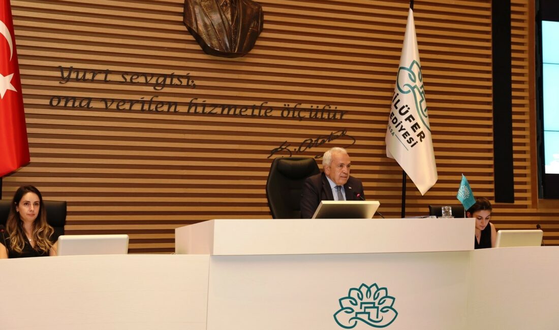 Başkan Şadi Özdemir 2 aylık çalışmaları mecliste anlattı NİLÜFER BELEDİYE MECLİSİ BİR AYLIK ARANIN ARDINDAN EYLÜL AYI TOPLANTISINI