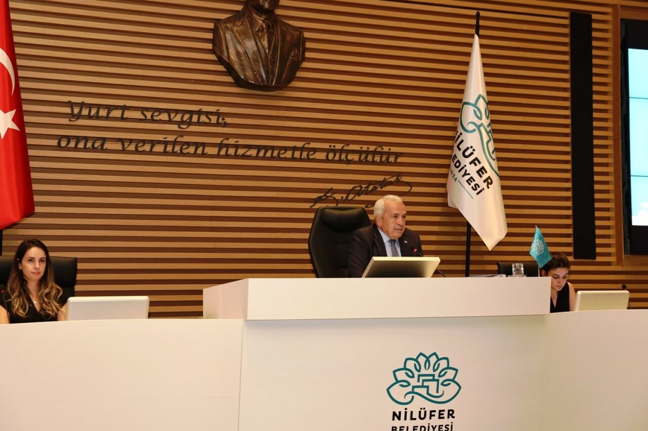 NİLÜFER BELEDİYE MECLİSİ BİR AYLIK ARANIN ARDINDAN EYLÜL AYI TOPLANTISINI