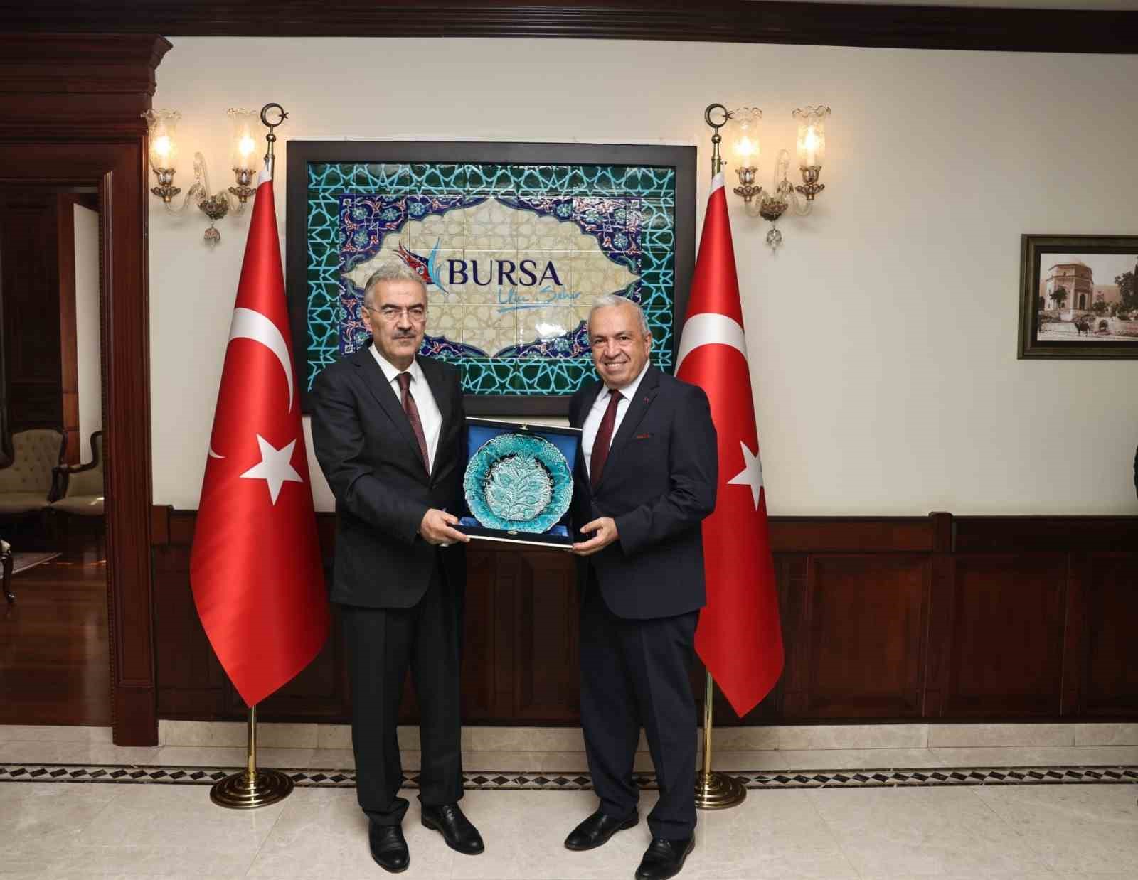 NİLÜFER BELEDİYE BAŞKANI ŞADİ ÖZDEMİR, BURSA VALİSİ EROL AYYILDIZ’I MAKAMINDA