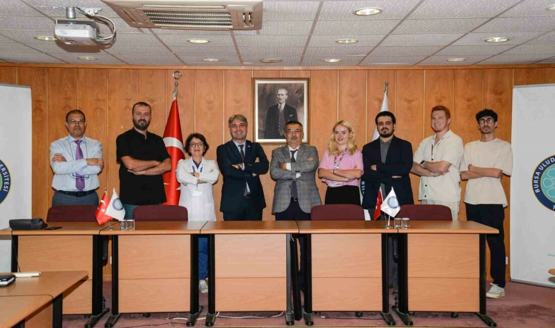 Biyoteknoloji firmasından BUÜ’ye TEKNOFEST desteği BURSA ULUDAĞ ÜNİVERSİTESİ’NİN (BUÜ) TEKNOFEST’TE YARIŞACAK TAKIMLARINA İŞ DÜNYASINDAN SPONSORLUK