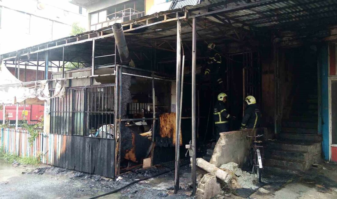 Büfede başlayan yangın mobilya imalathanesine sıçradı BURSA'NIN İNEGÖL İLÇESİNDE FAALİYET GÖSTEREN BÜFEDE ÇIKAN YANGIN MOBİLYA İMALATHANESİNE