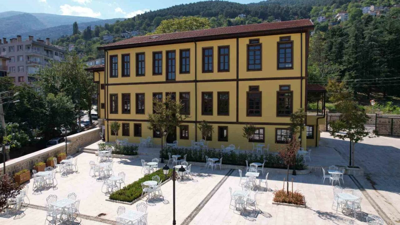 BURSA'DA TARİHİ İPEK FABRİKASI OLARAK İNŞA EDİLEN, DAHA SONRALARI KÖŞK