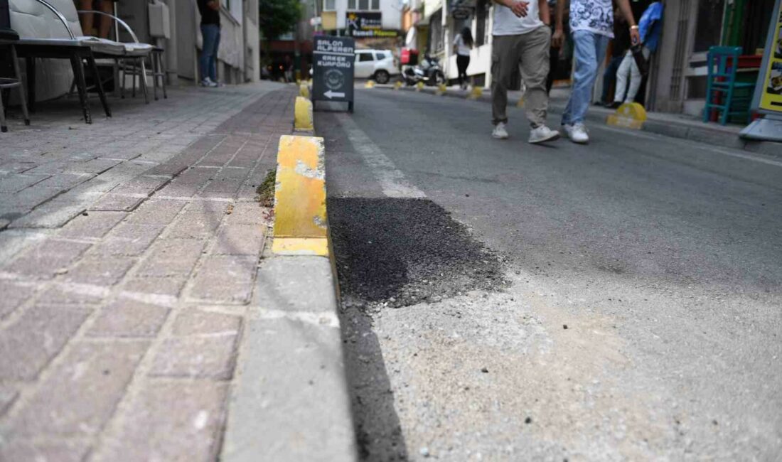 Bursa’da insanların düşmesine sebep olan çukur onarıldı OSMANGAZİ BELEDİYESİ, YOLDA YÜRÜYENLERİN TAKILIP DÜŞMESİYLE GÜNDEME GELEN HOCAALİZADE MAHALLESİ