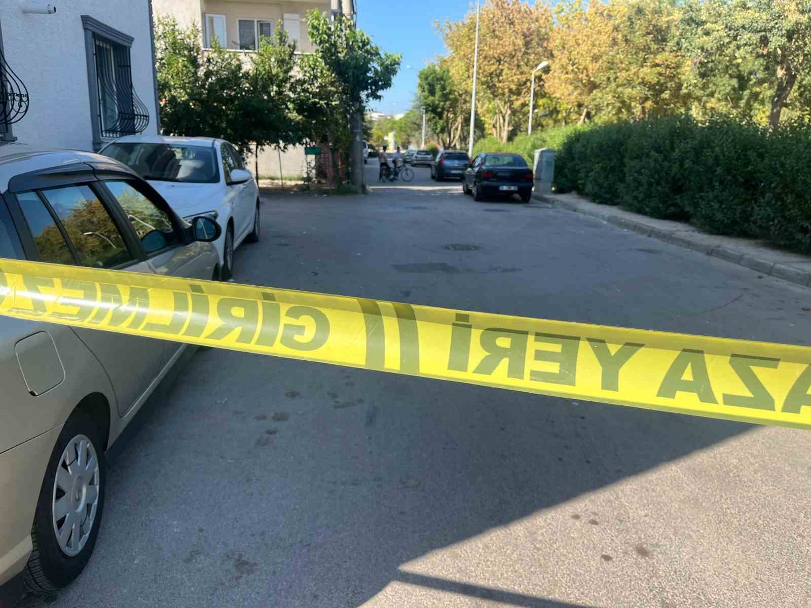 BURSA'DA KAYKAYI İLE YOLUN KARŞISINA GEÇMEYE ÇALIŞAN 10 YAŞINDAKİ YUSUF