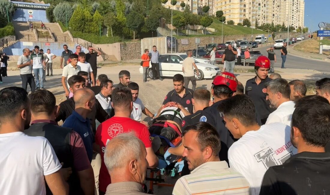 Bursa’da minibüs dereye uçtu BURSA’DA MİNİBÜS DEREYE UÇTU, SÜRÜCÜ YARALANDI