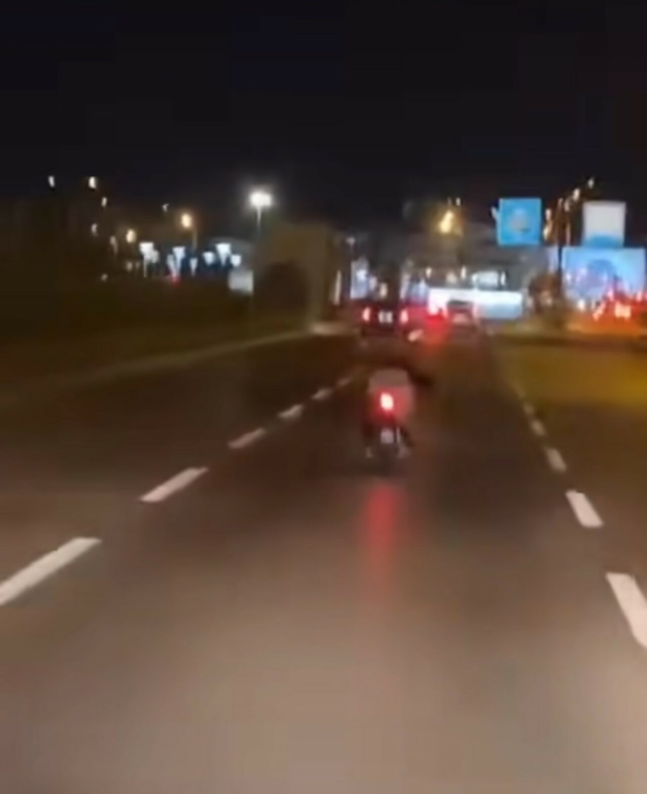 BURSA'DA MOTOSİKLET SÜRÜCÜSÜ CANINI BÖYLE HİÇE SAYDI