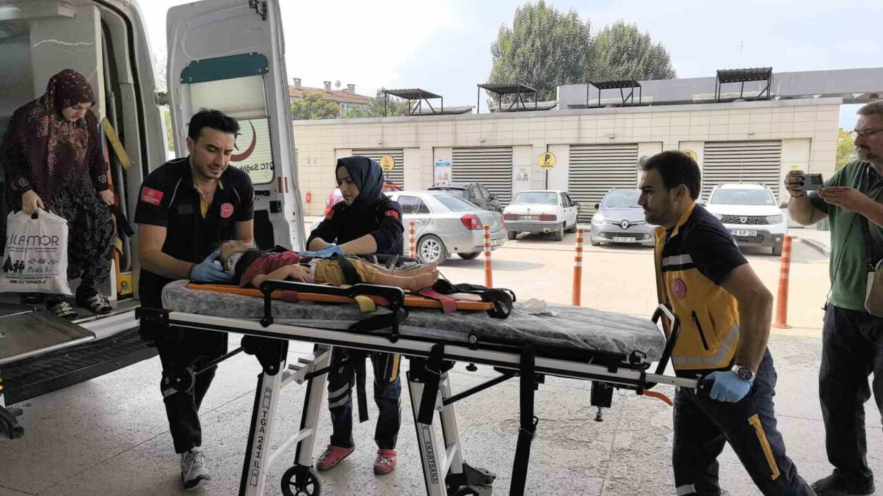 BURSA'NIN İNEGÖL İLÇESİNDE 2. KATIN PENCERESİNDEN DÜŞEN 2 YAŞINDAKİ ÇOCUK