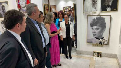 SANATÇI BELGİN ERSAVAŞ'IN “NOSTALJİ” İSİMLİ SERGİSİ TAYYARE KÜLTÜR MERKEZİ’NDE AÇILDI.