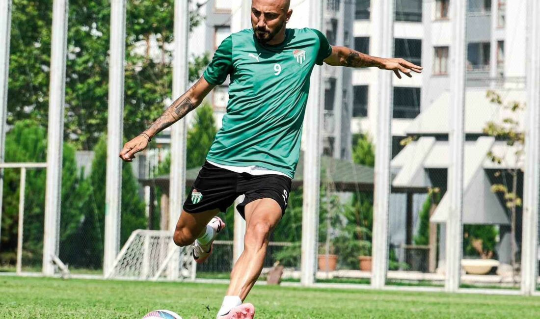 TFF 3. LİG TAKIMLARINDAN BURSASPOR, YARIN DEPLASMANDA OYNAYACAĞI DÜZCESPOR MAÇININ