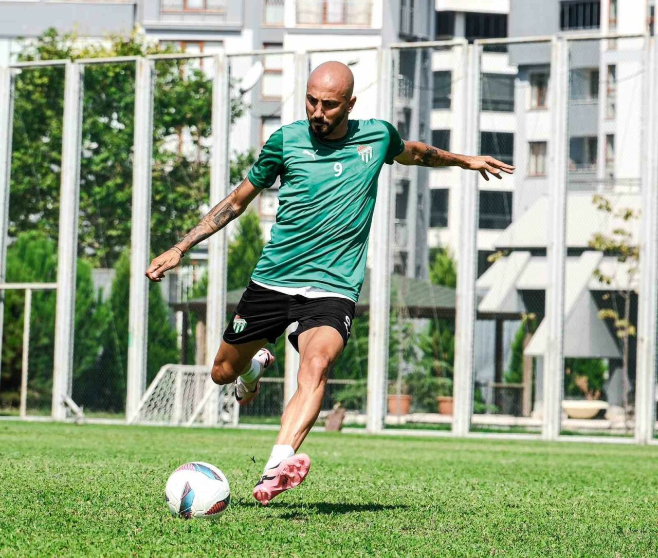 TFF 3. LİG TAKIMLARINDAN BURSASPOR, YARIN DEPLASMANDA OYNAYACAĞI DÜZCESPOR MAÇININ