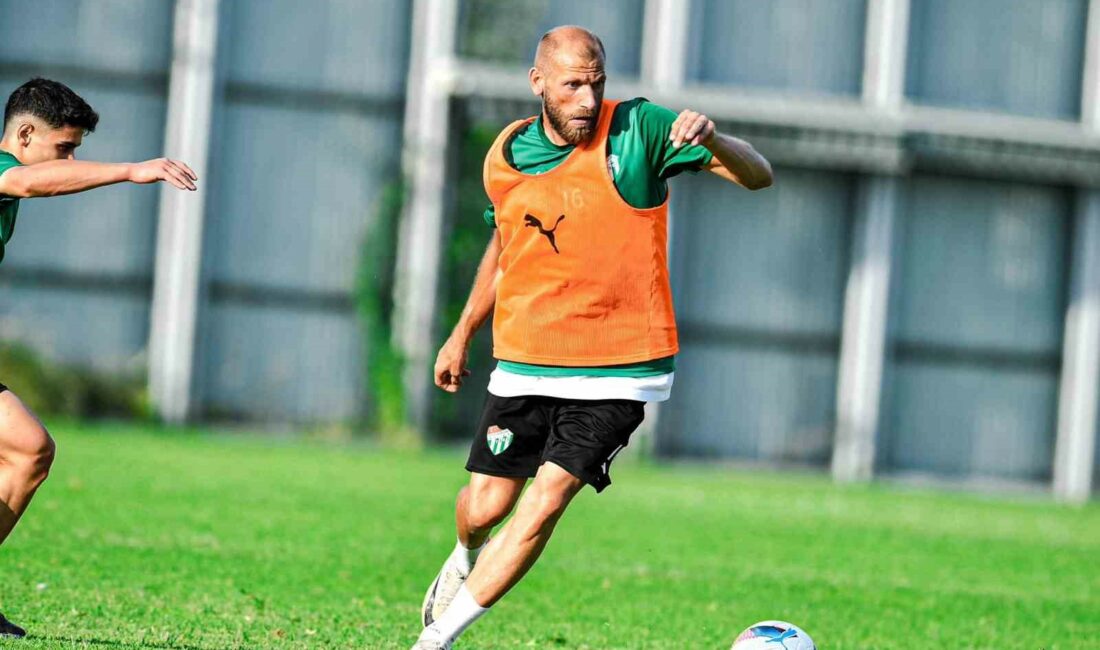 BURSASPOR'DA DÜZCESPOR MAÇI HAZIRLIKLARI BUGÜNKÜ İDMANLA BAŞLADI.