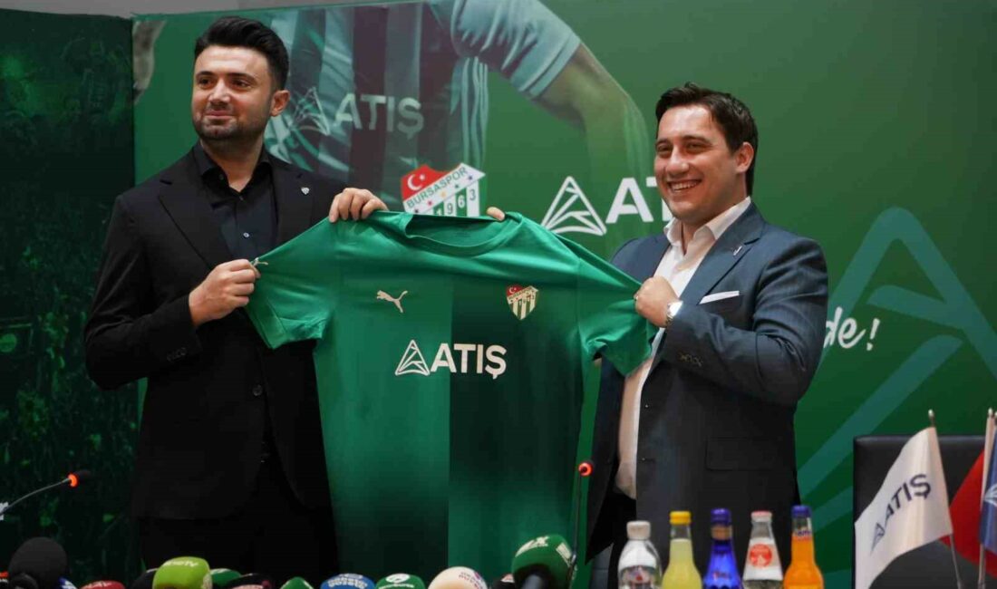BURSASPOR'UN 2024-2025 SEZONU 'GÖĞSÜNÜ GERE GERE BURSASPOR' SLOGANIYLA TANITTIĞI FORMALARIN