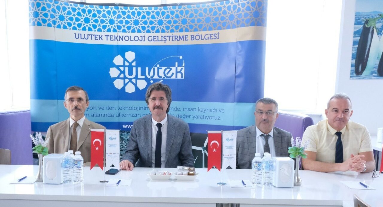 ULUTEK TEKNOPARK, BURSA ULUDAĞ ÜNİVERSİTESİ (BUÜ) REKTÖRÜ PROF. DR. FERUDUN