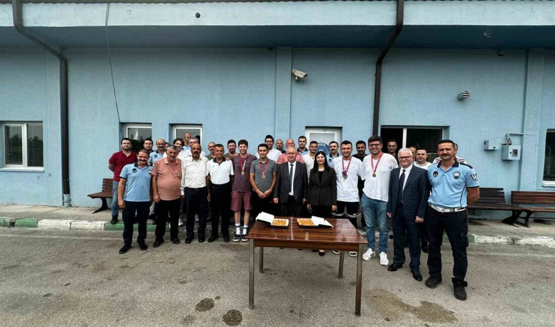 Büyükşehir Zabıta, ‘Kamu Spor Oyunları’nda Bursa şampiyonu GENÇLİK VE SPOR BAKANLIĞI TARAFINDAN DÜZENLENEN ‘KAMU SPOR OYUNLARI’ TURNUVASINA