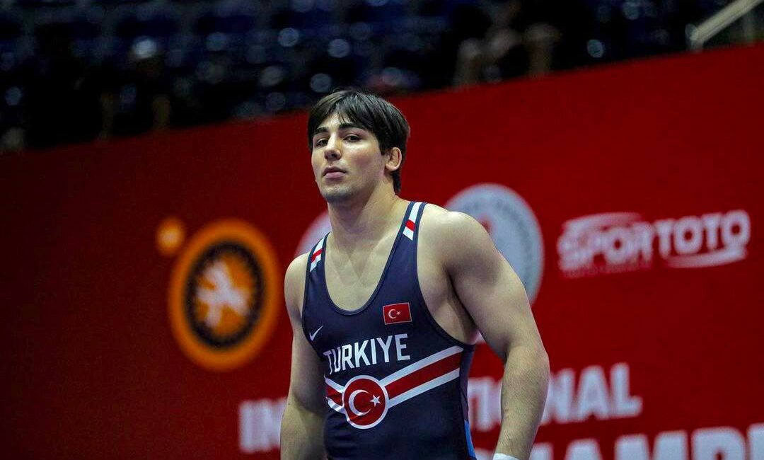 Büyükşehir’in sporcusu Yağan’dan İspanya’da bronz madalya BURSA BÜYÜKŞEHİR BELEDİYESPOR KULÜBÜ SPORCUSU AHMET YAĞAN, İSPANYA'DA DÜZENLENEN U20