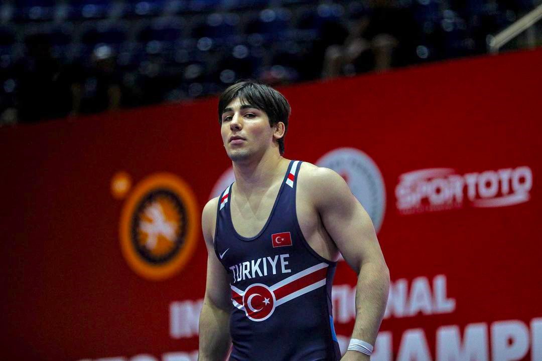 BURSA BÜYÜKŞEHİR BELEDİYESPOR KULÜBÜ SPORCUSU AHMET YAĞAN, İSPANYA'DA DÜZENLENEN U20