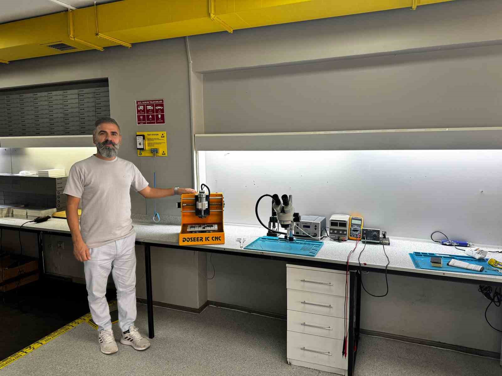 BURSA'DA 17 YILDIR TELEFON TAMİRCİLİĞİ İLE UĞRAŞAN DOĞAN SEYFİ DAĞTAŞ