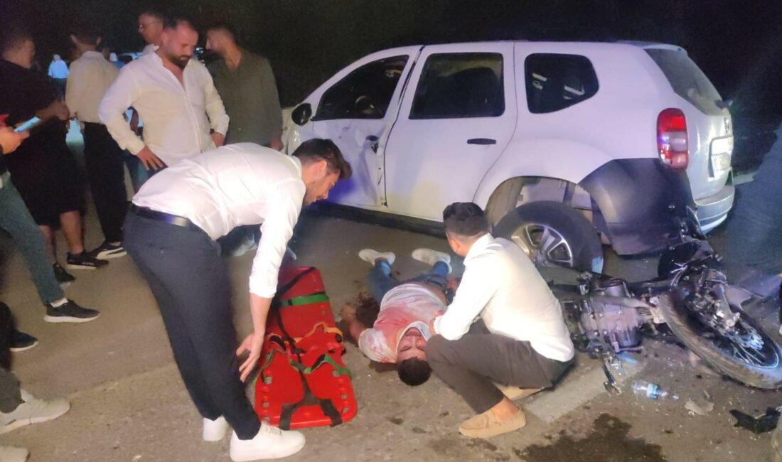 Düğün salonuna dönüş yapan araca motosiklet çarptı: 2 kişi yaralı DÜĞÜN SALONUNA DÖNÜŞ YAPAN ARACA MOTOSİKLET ÇARPTI :2 YARALI