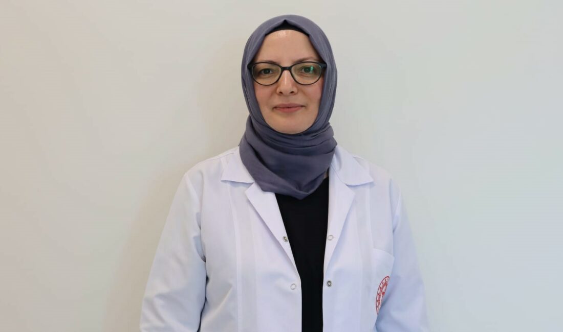 YAŞLI BİREYLERDE UNUTKANLIK BAŞLIYORSA MUTLAKA ALZHEİMER HASTALIĞININ DÜŞÜNÜLMESİ GEREKTİĞİNİ BELİRTEN