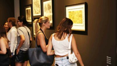 YÜKSEL ARSLAN İLE ERİNÇ SEYMEN’İN YAPITLARINI, KARŞILAŞMA FORMUNDA SUNAN “GÖKYÜZÜ