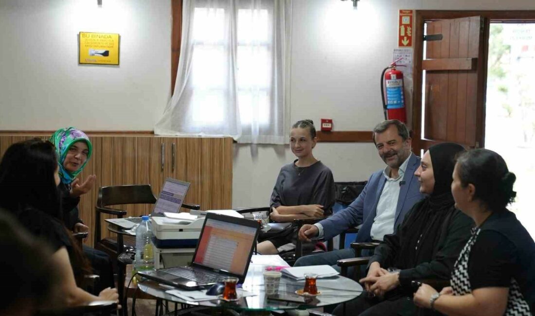 Gürsu Belediyesi’nden üniversite hayali kuran gençlere destek GÜRSU BELEDİYESİ, 2021 YILINDA BAŞLATTIĞI EĞİTİM SEFERBERLİĞİ ÇERÇEVESİNDE, TARİHİ GÜRSU