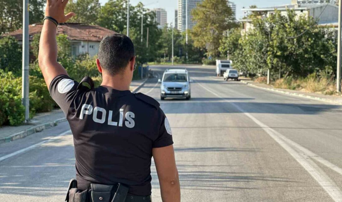 Her güne bir tabanca BURSA'DA YUNUS POLİSLERİ 1 AYDA GERÇEKLEŞTİRDİKLERİ UYGULAMALARDA 10 BİN 152