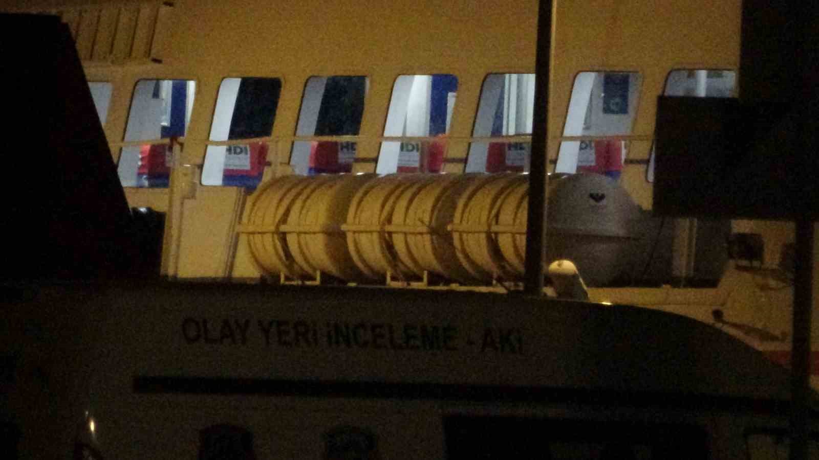 BURSA'DA İDO İSKELESİNE YANAŞAN VAPURUN TUVALETİNDE BULUNAN CESEDİN KİME AİT