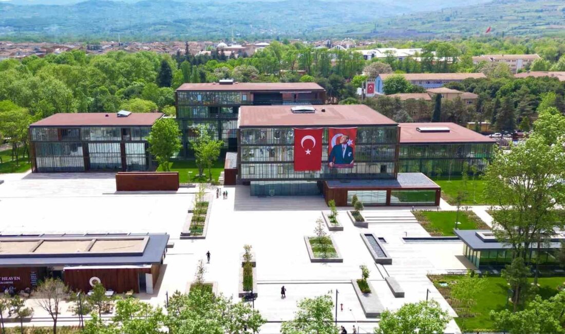 İnegöl Belediyesi 166 milyon TL kaynak üretti GELECEĞİN MODERN İNEGÖL'ÜNÜ İNŞA EDERKEN ŞEHRİN İHTİYAÇLARI VE VATANDAŞLARIN BEKLENTİLERİ