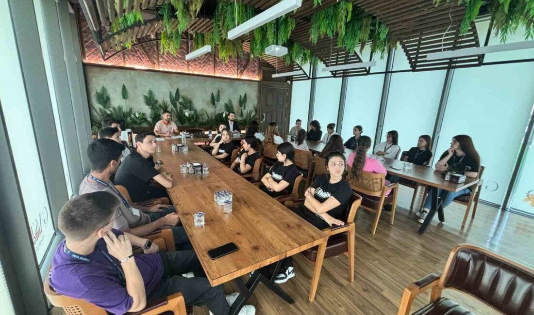 İnegöl Belediyesi, stajyerlerine oryantasyon eğitimi verdi İNEGÖL BELEDİYESİ İNSAN KAYNAKLARI VE EĞİTİM MÜDÜRLÜĞÜ, BELEDİYEDE ÇEŞİTLİ BİRİMLERDE