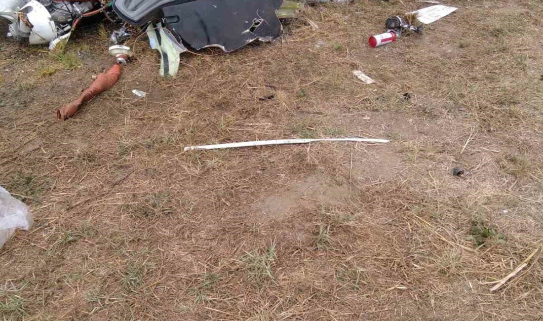 İşçi servisinde can pazarı…13 işçi yaralandı BURSA'NIN İNEGÖL İLÇESİNDE MEYDANA GELEN KAZADA KONTROLDEN ÇIKARAK DİREĞE ÇARPAN