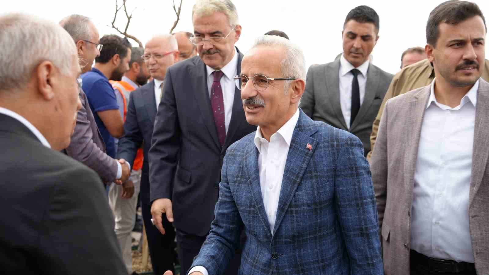 ULAŞTIRMA VE ALTYAPI BAKANI ABDULKADİR URALOĞLU, ZAMANDAN VE YAKITTAN 247