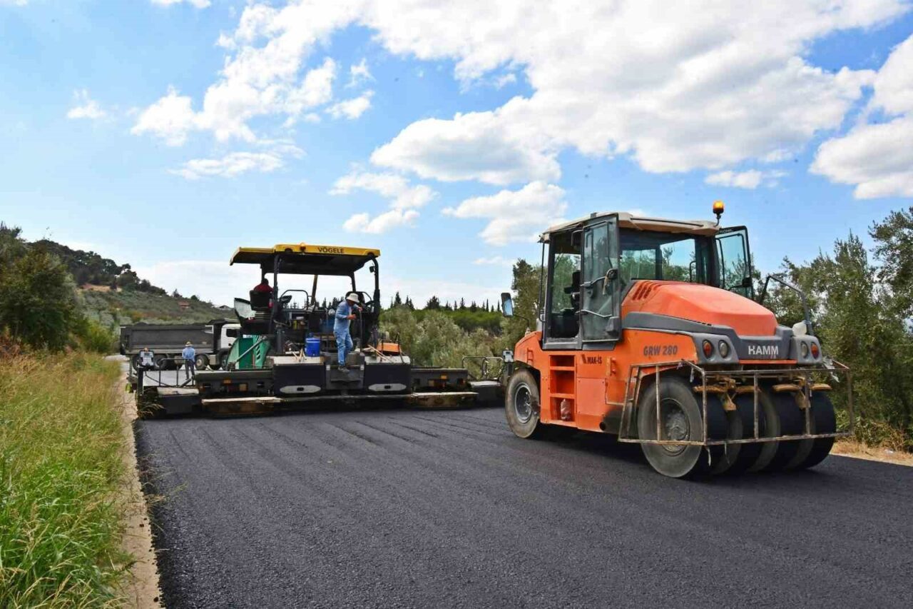 BURSA'NIN İZNİK BELEDİYE BAŞKANI KAĞAN MEHMET USTA İZNİK-ELBEYLİ SICAK ASFALT