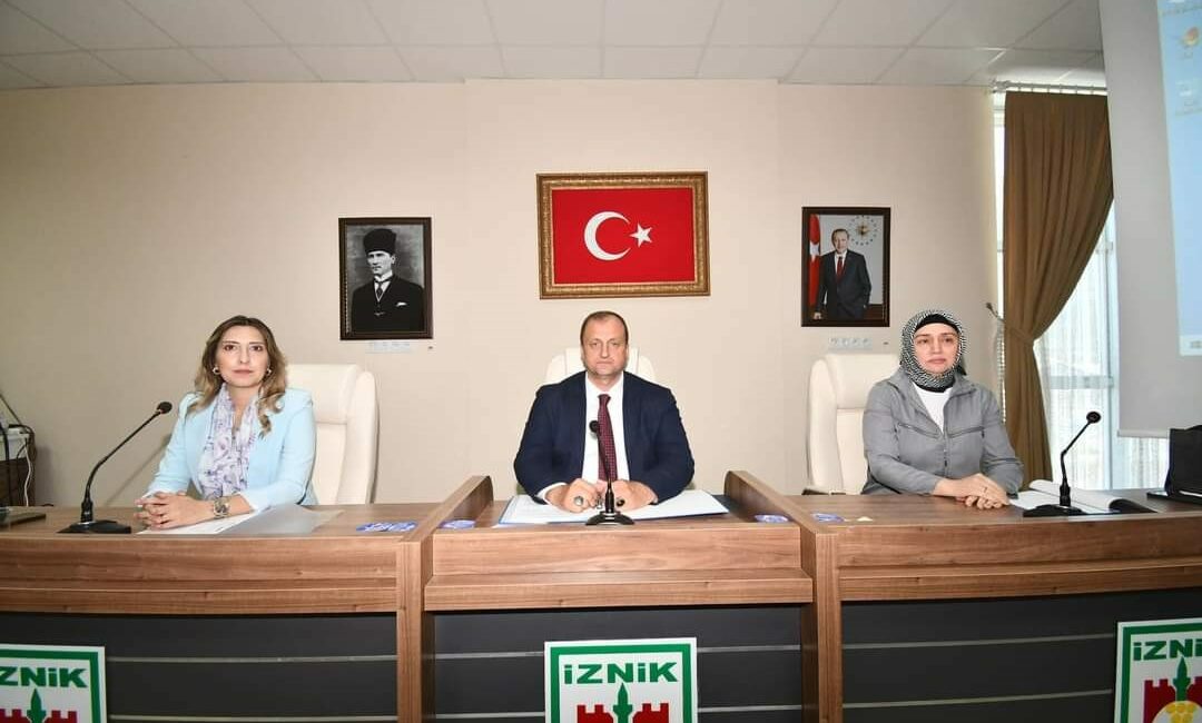 İZNİK GÖLÜ’NDE YAŞANAN SU SEVİYESİNDEKİ TEHLİKELİ DÜŞÜŞ, İZNİK BELEDİYESİ’NİN EV