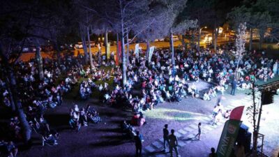 İZNİK BELEDİYESİ TARAFINDAN YAZ BOYUNCA SAHİLDE DÜZENLENEN ETKİNLİKLER GERÇEKLEŞEN KONSER