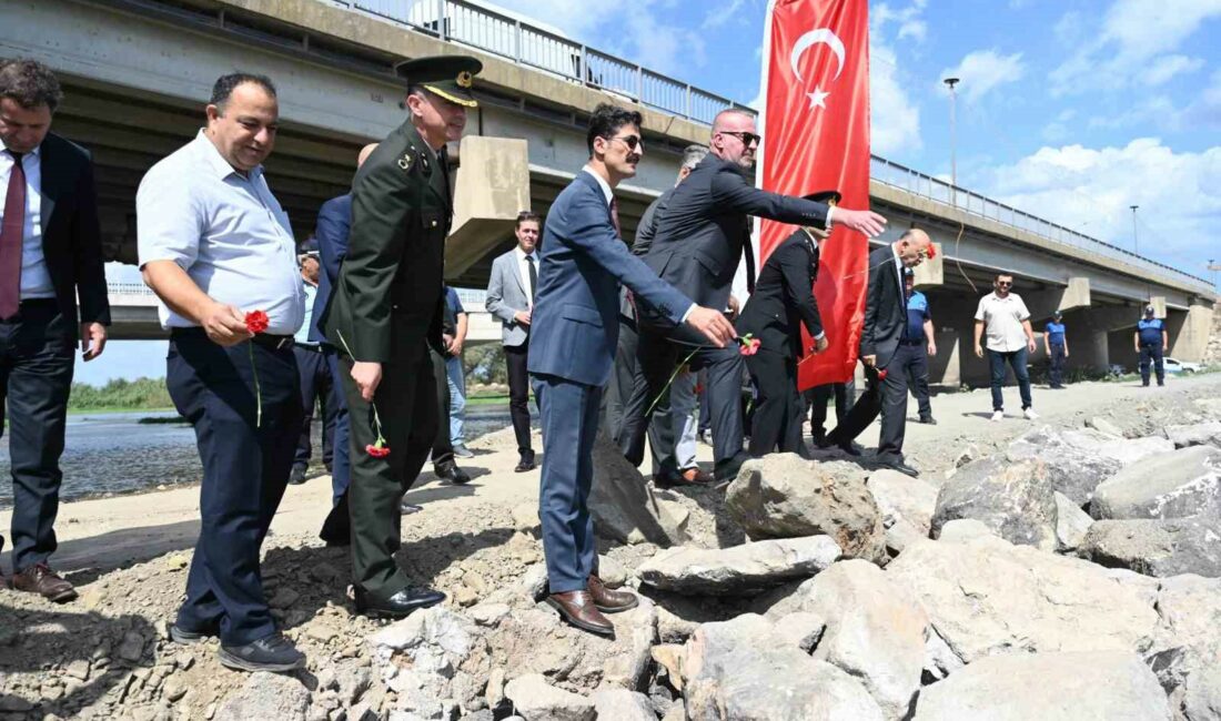 Karacabey’in Kurtuluş Günü coşkuyla kutlandı KARACABEY’İN DÜŞMAN İŞGALİNDEN KURTULUŞUNUN 102. YILI İLÇEDE ÇEŞİTLİ ETKİNLİKLERLE GERÇEKLEŞTİ.