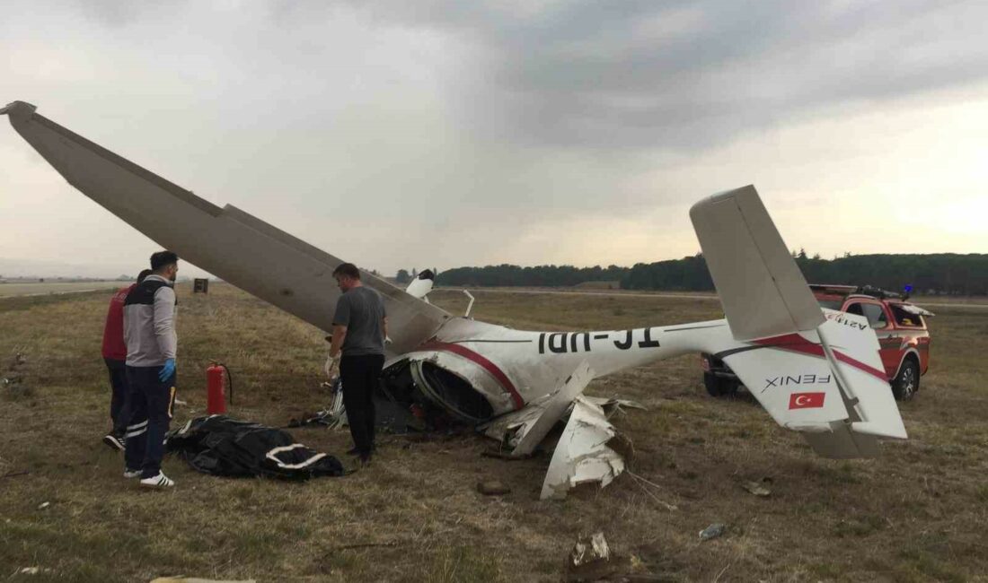 Bursa’da eğitim uçağı düştü, 2 pilot hayatını kaybetti BURSA'NIN YENİŞEHİR İLÇESİ'NDE HAVALİMANI APRON KISMINA BİR EĞİTİM UÇAĞININ DÜŞMESİ