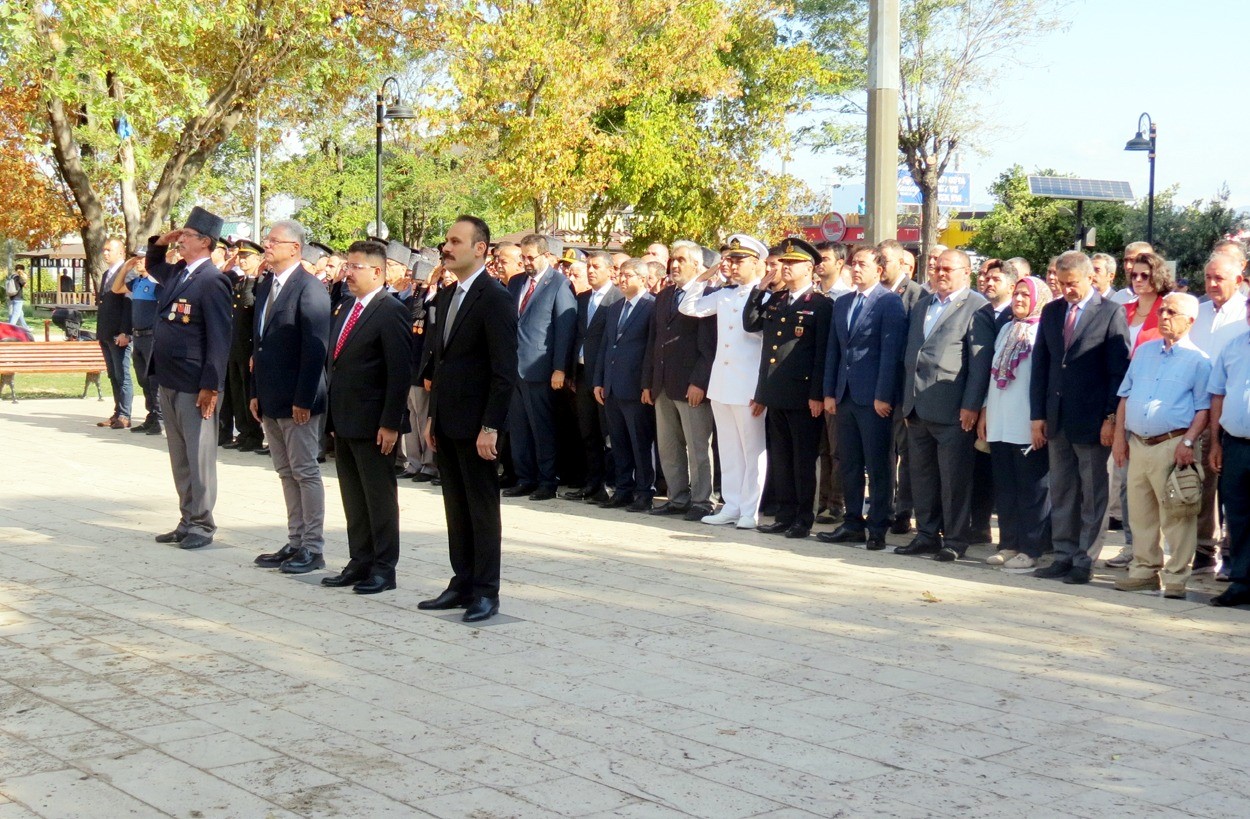 MUDANYA’DA 19 EYLÜL GAZİLER GÜNÜ TÖRENLE KUTLANDI. TÖREN SONRASINDA PROTOKOL